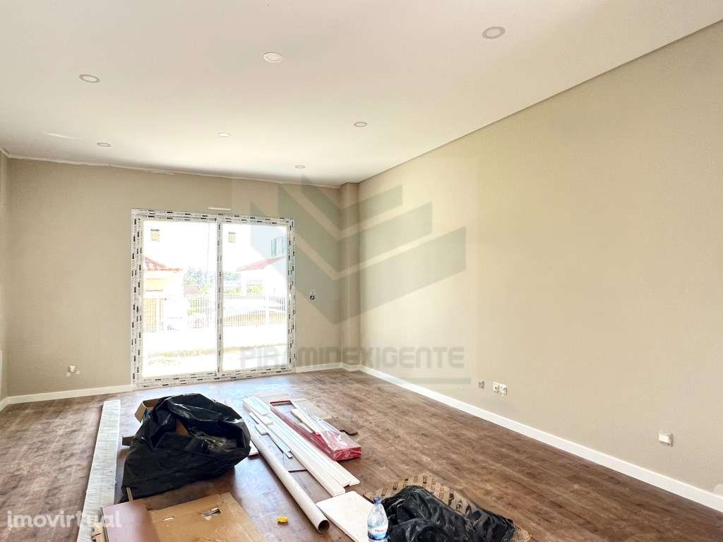 Moradia T3+1- Quarto RC, 2 Grandes Suítes 1ºpiso! P. General - Grande imagem: 4/24