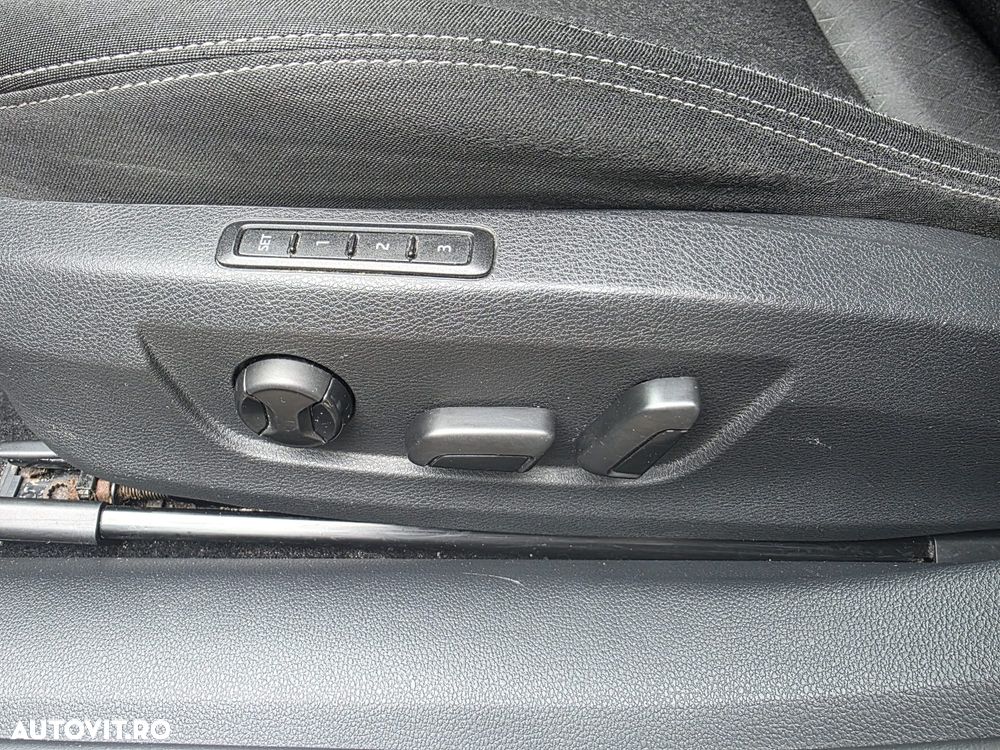 Skoda Superb 2.0 TDI DSG Premium Edition - 9