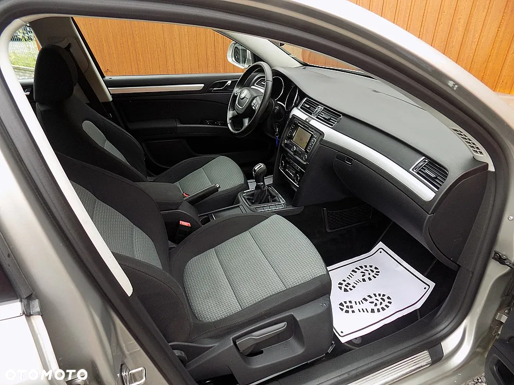 Skoda Superb 2.0 TDI 4x4 Elegance - 8