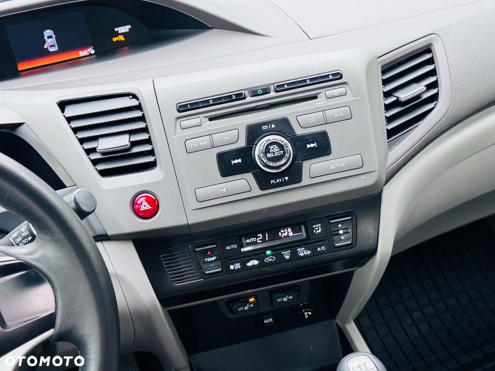 Honda Civic 1.8 Comfort - 30