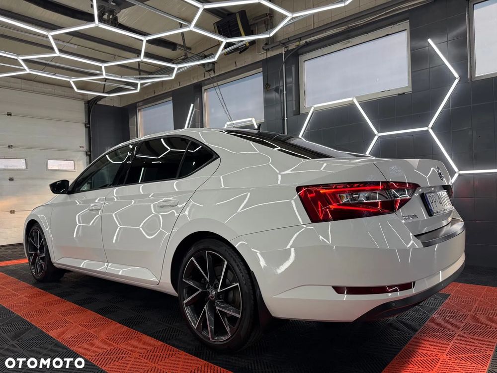 Skoda Superb 2.0 TDI Ambition - 9