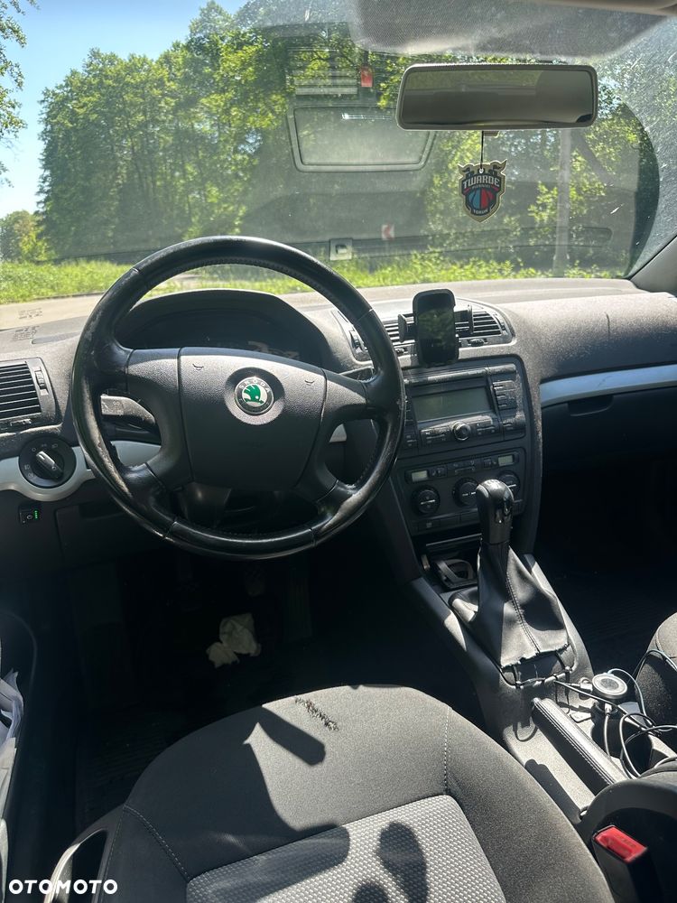 Skoda Octavia 1.6 Tour Classic - 6