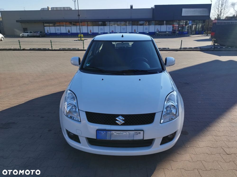 Suzuki Swift 1.3 GC - 23