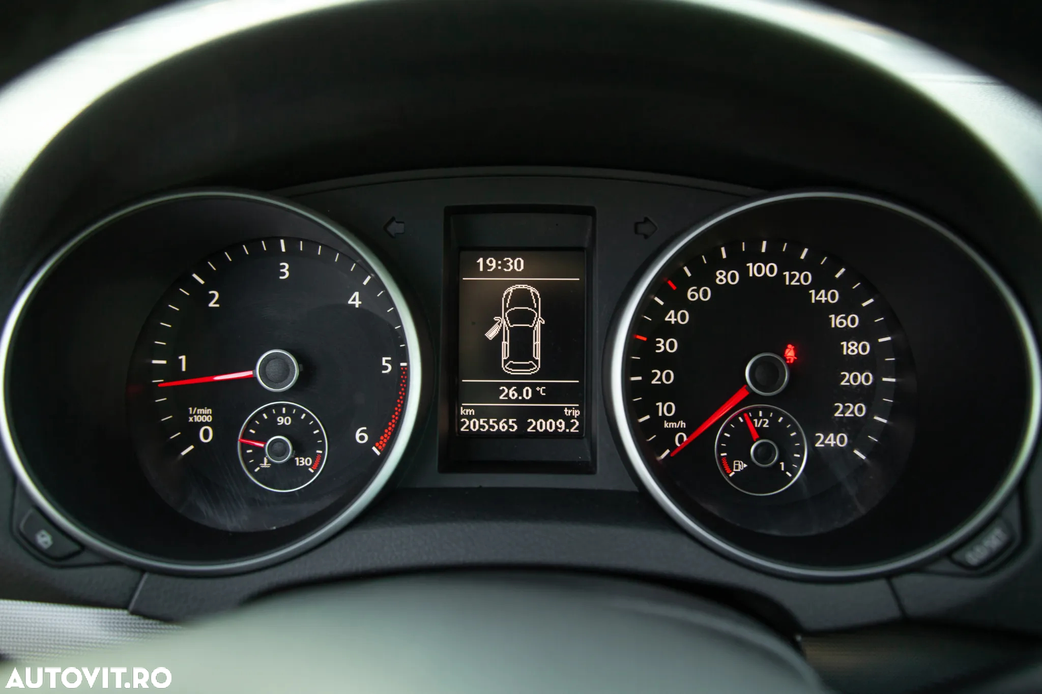 Volkswagen Golf 2.0 TDI DPF Style - 20