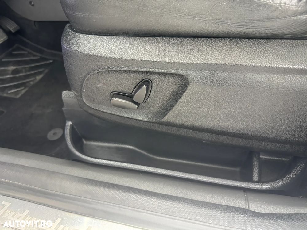 Ford Kuga 2.0 TDCi 4x4 Aut. Individual - 27