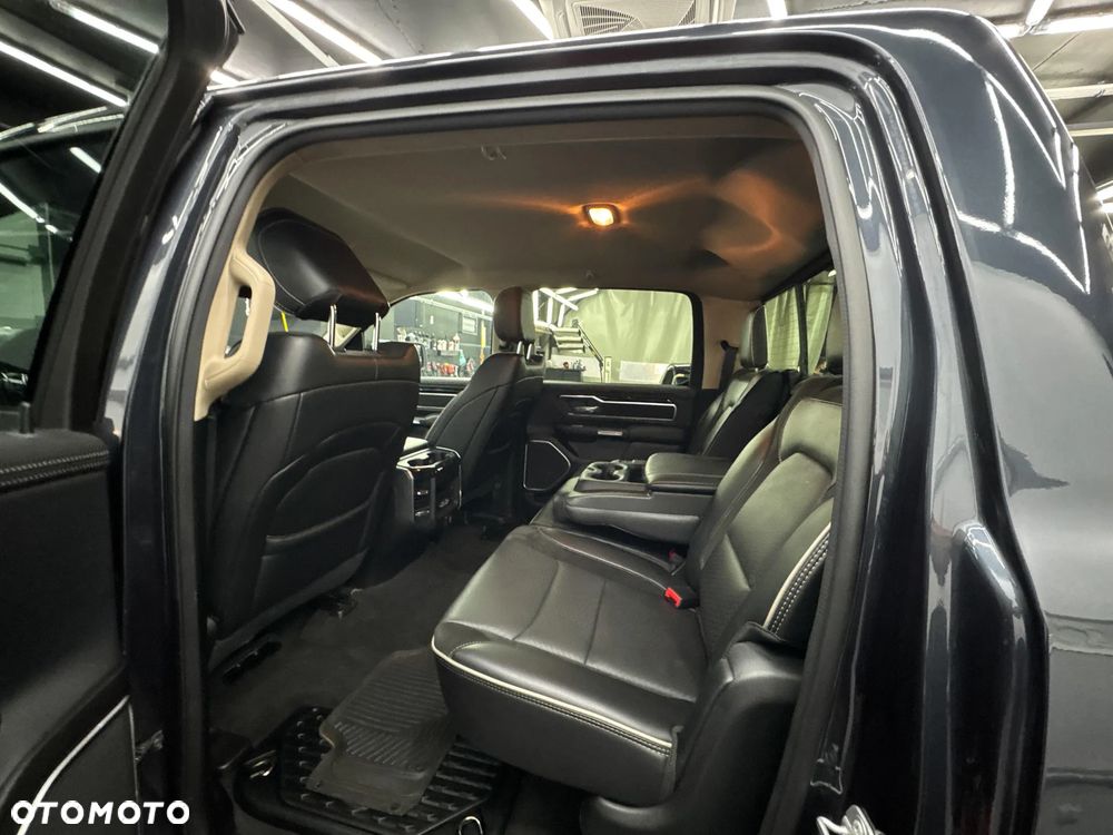 Dodge RAM 5.7 4x4 - 17