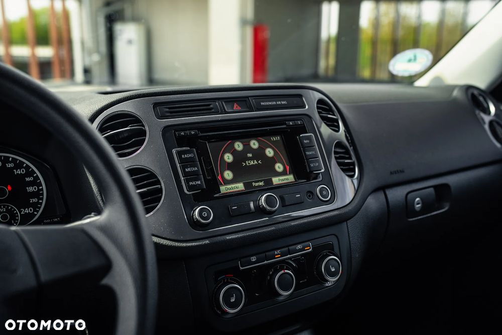 Volkswagen Tiguan 1.4 TSI BlueMotion Technology Exclusive - 20