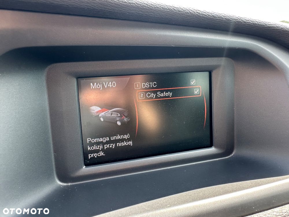 Volvo V40 D2 - 9
