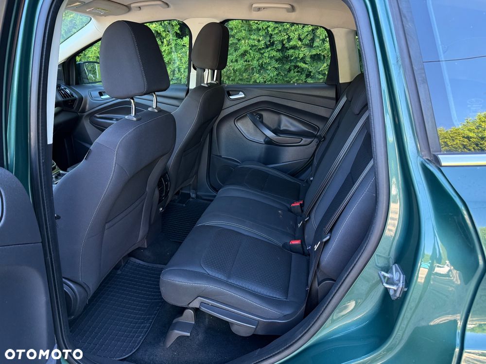 Ford Kuga - 12
