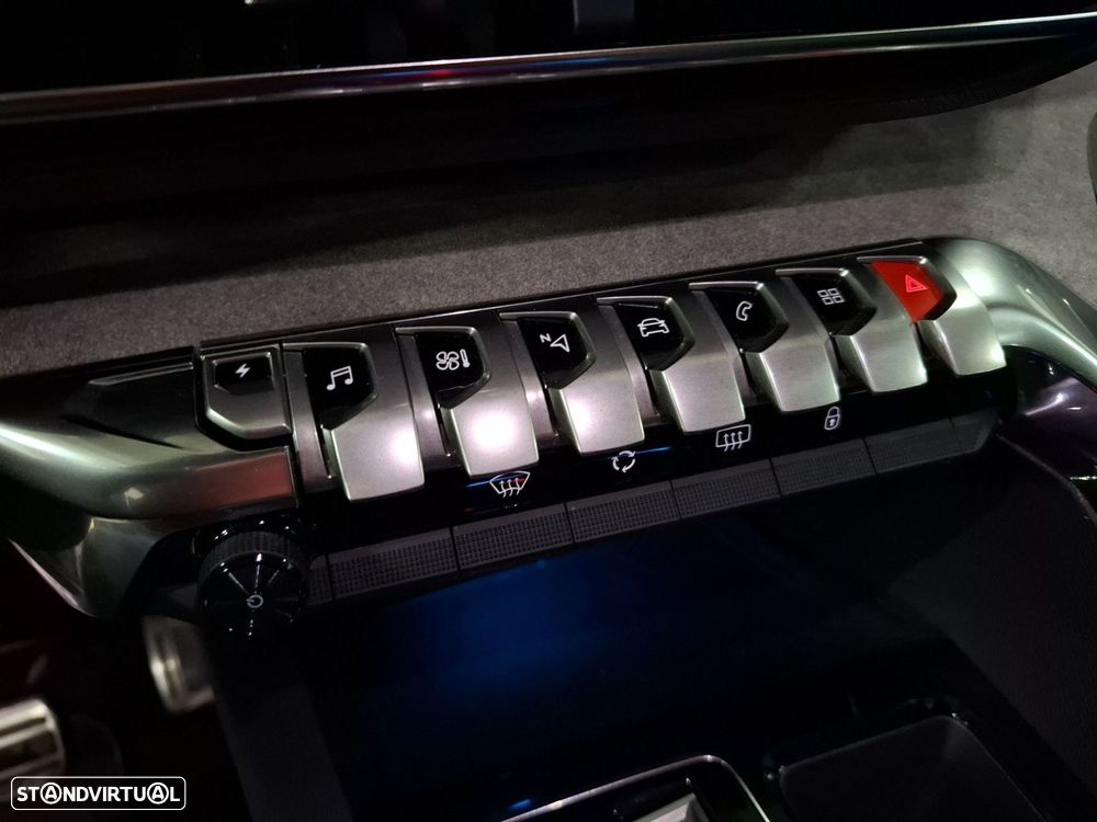 Peugeot 3008 1.6 Hybrid GT e-EAT8 - 19