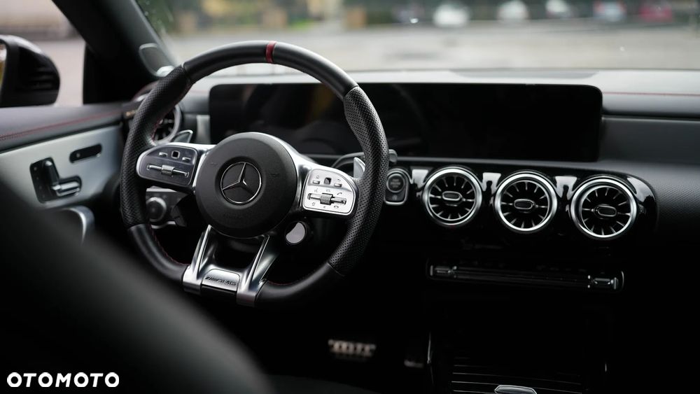 Mercedes-Benz CLA - 30