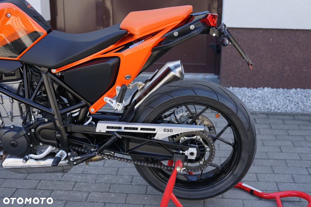 KTM Duke - 23