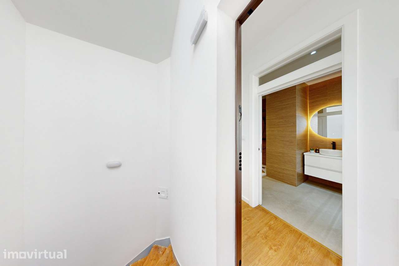 Excelente Apartamento T2 totalmente recuperado, mobilado e... - Grande imagem: 4/24