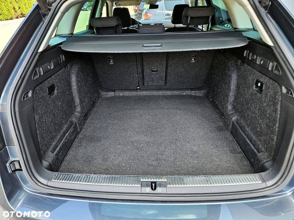 Skoda Superb 2.0 TDI SCR 4x4 Style DSG - 10