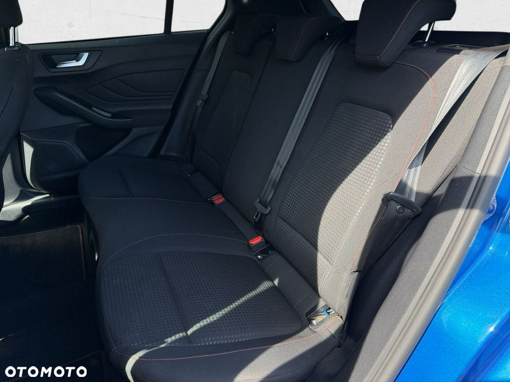 Peugeot 408 - 23