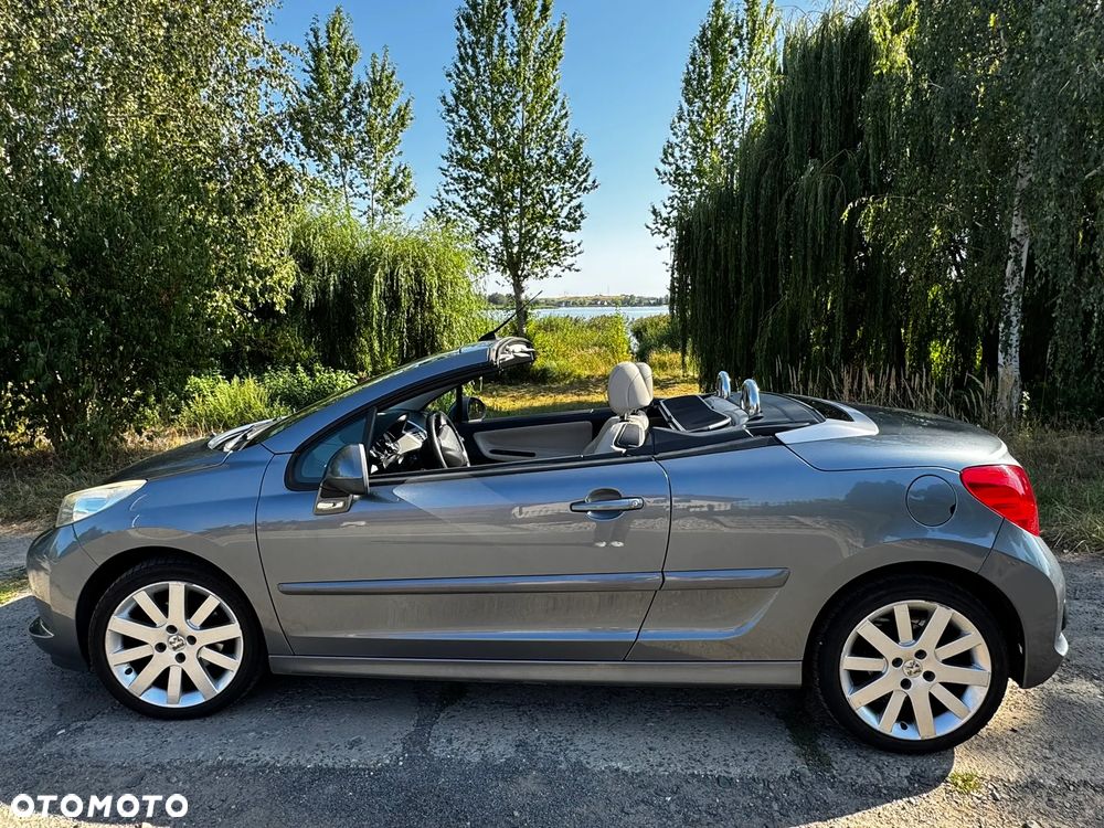 Peugeot 207 CC - 1