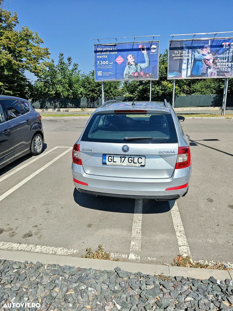 Skoda Octavia 2.0 TDI ELEGANCE DSG - 4