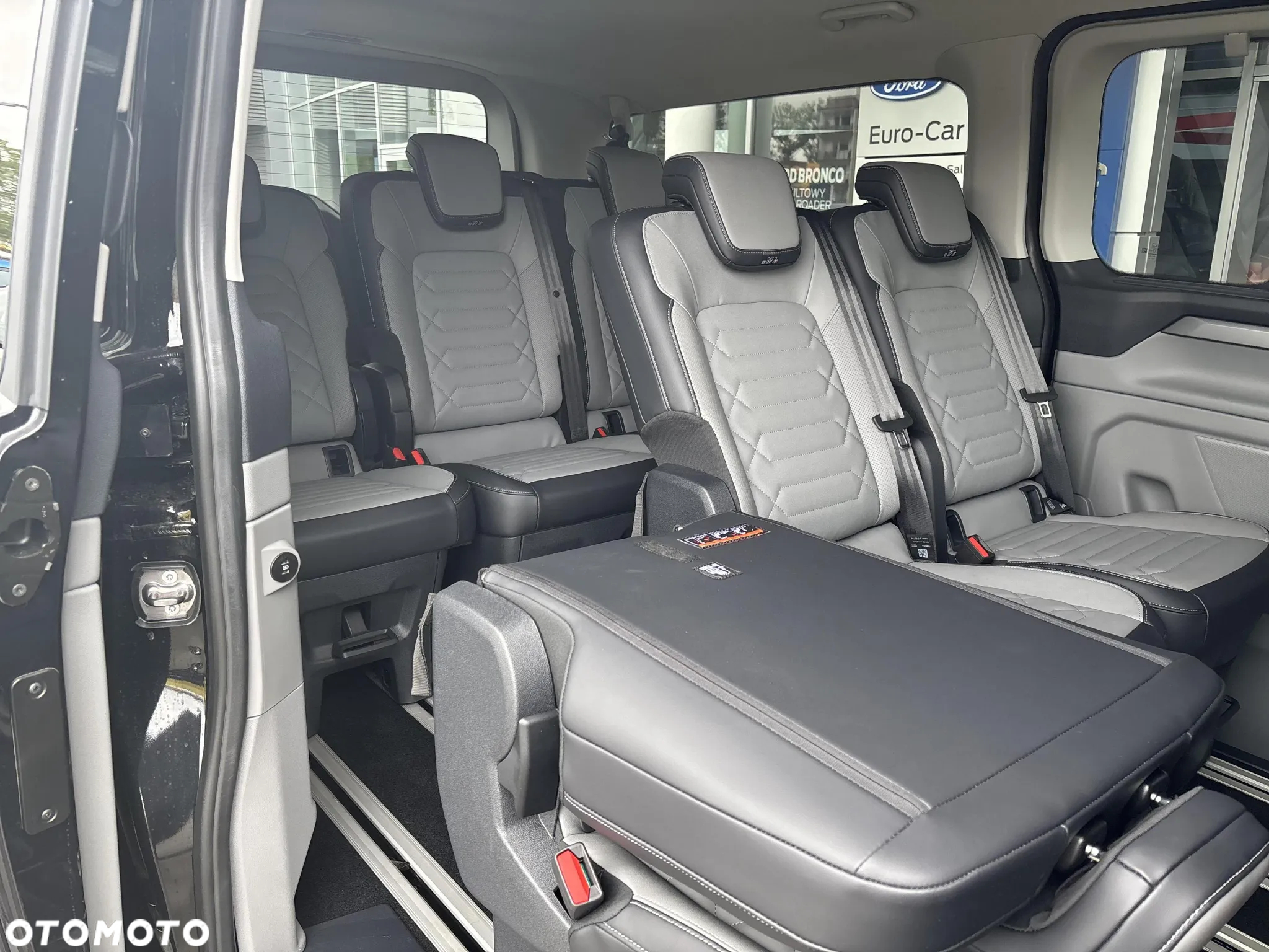 Ford Tourneo Custom 2.0 EcoBlue 320 L2 Titanium - 13