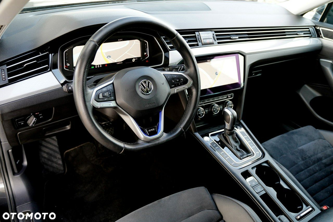 Volkswagen Passat - 33
