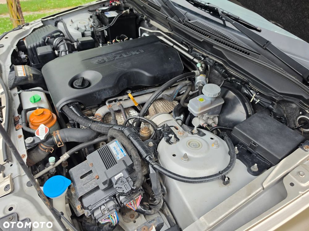 Suzuki Grand Vitara - 32