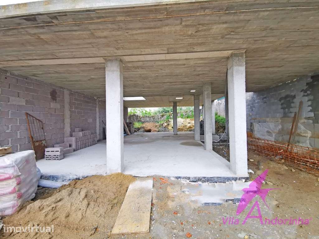 Moradia T3 - Conforto, elegância e qualidade apenas a 15 minutos da... - Grande imagem: 5/10