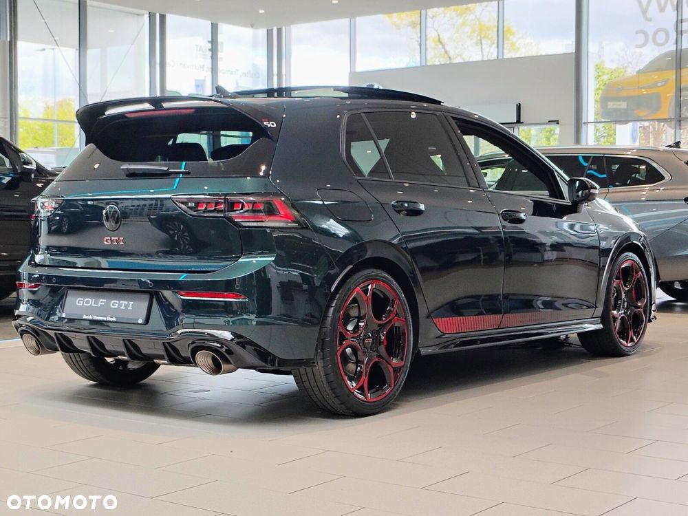 Volkswagen Golf - 8