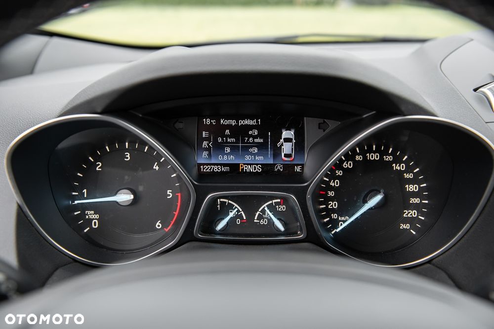 Ford Kuga 2.0 TDCi 4x4 ST-Line - 25