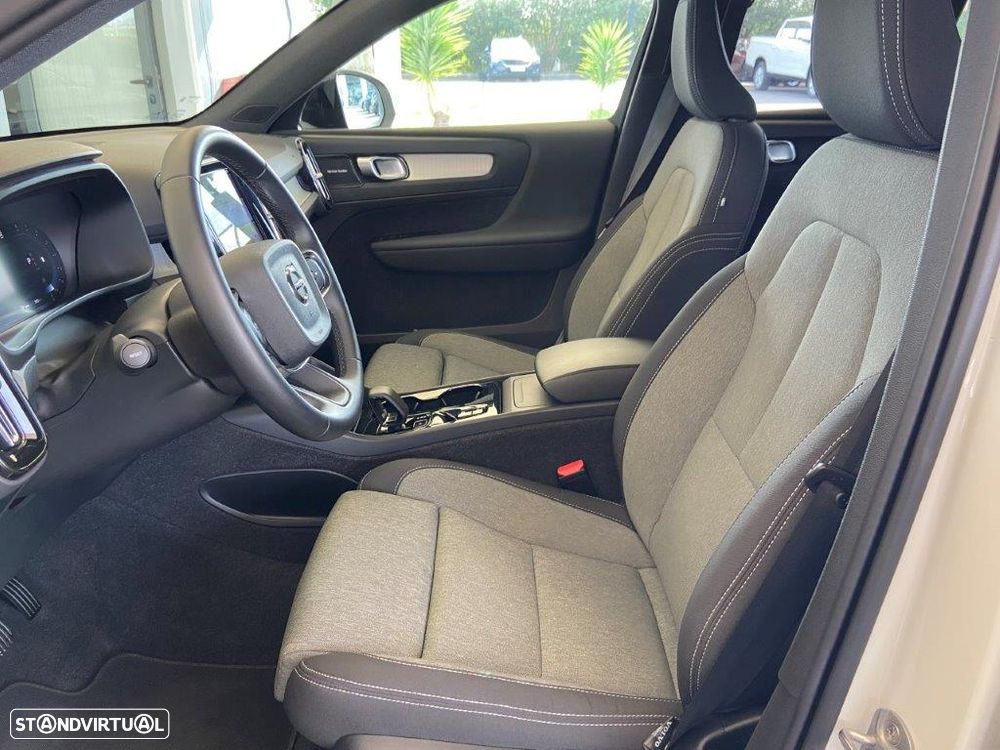 Volvo XC 40 2.0 B3 Plus Dark - 11