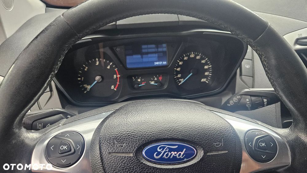 Ford Tourneo Custom - 7