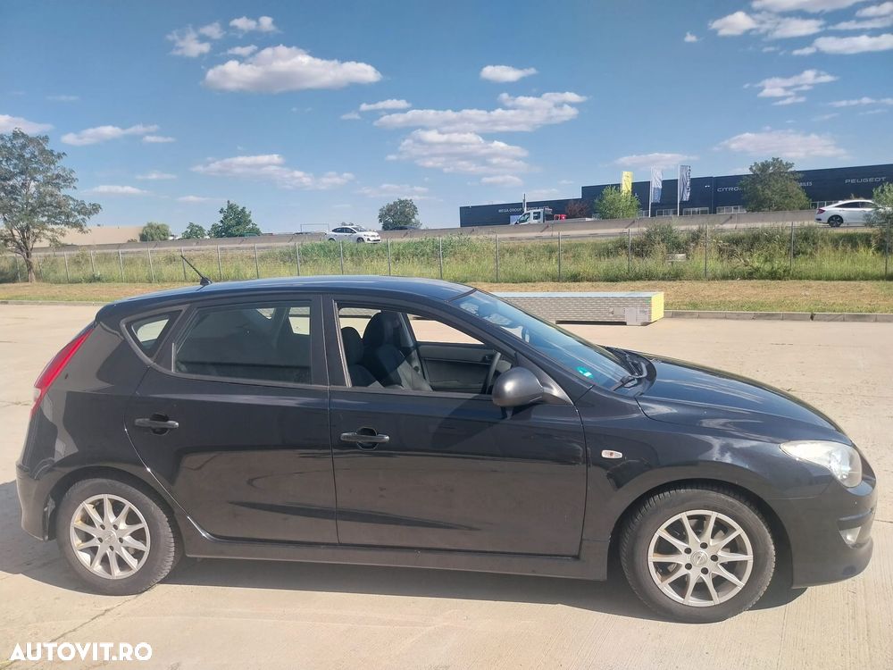 Hyundai i30 1.4 FIFA WM Edition - 7