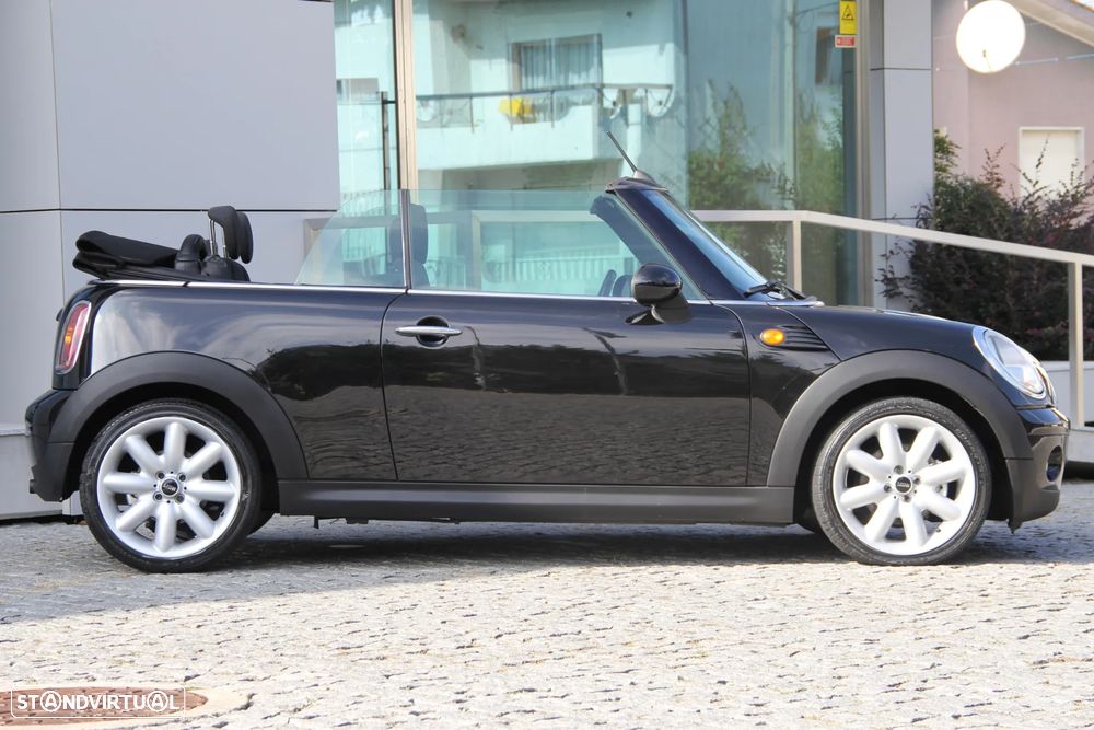 MINI Cabrio - 2