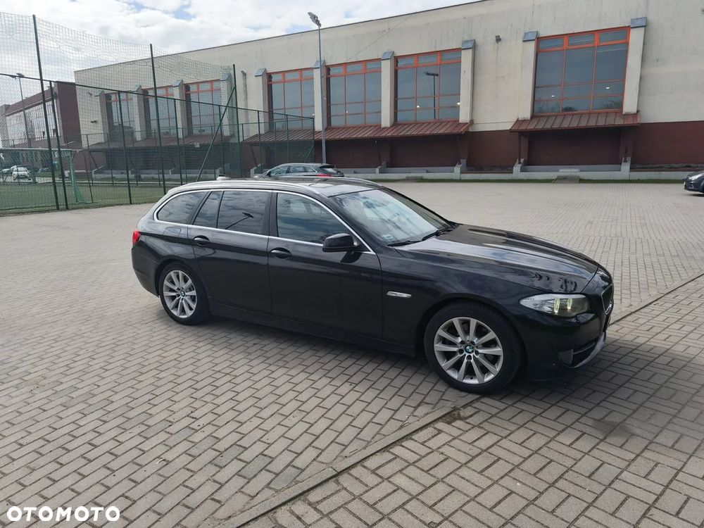 BMW Seria 5 520d - 14