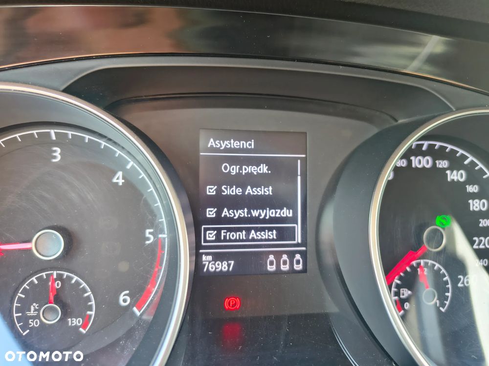 Volkswagen Touran 1.6 TDI SCR DSG Join - 13
