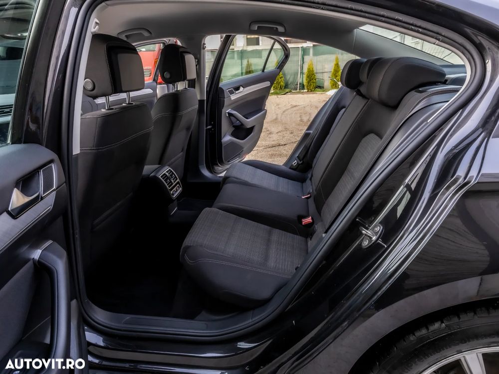 Volkswagen Passat 1.5 TSI OPF DSG Business - 18
