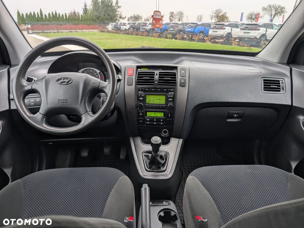 Hyundai Tucson 2.0 4WD GLS - 25