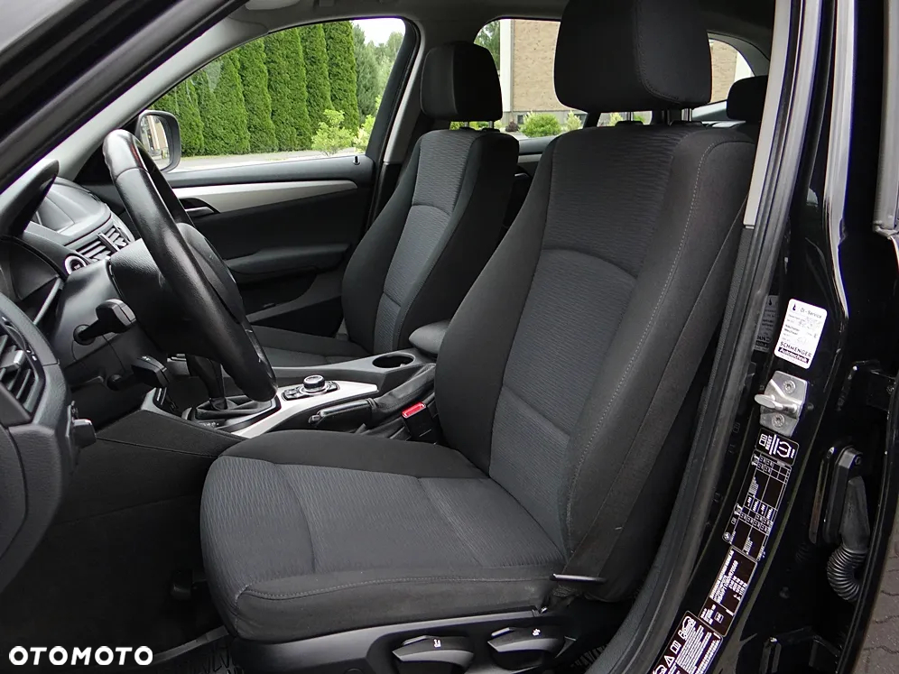 BMW X1 xDrive18d xLine - 33
