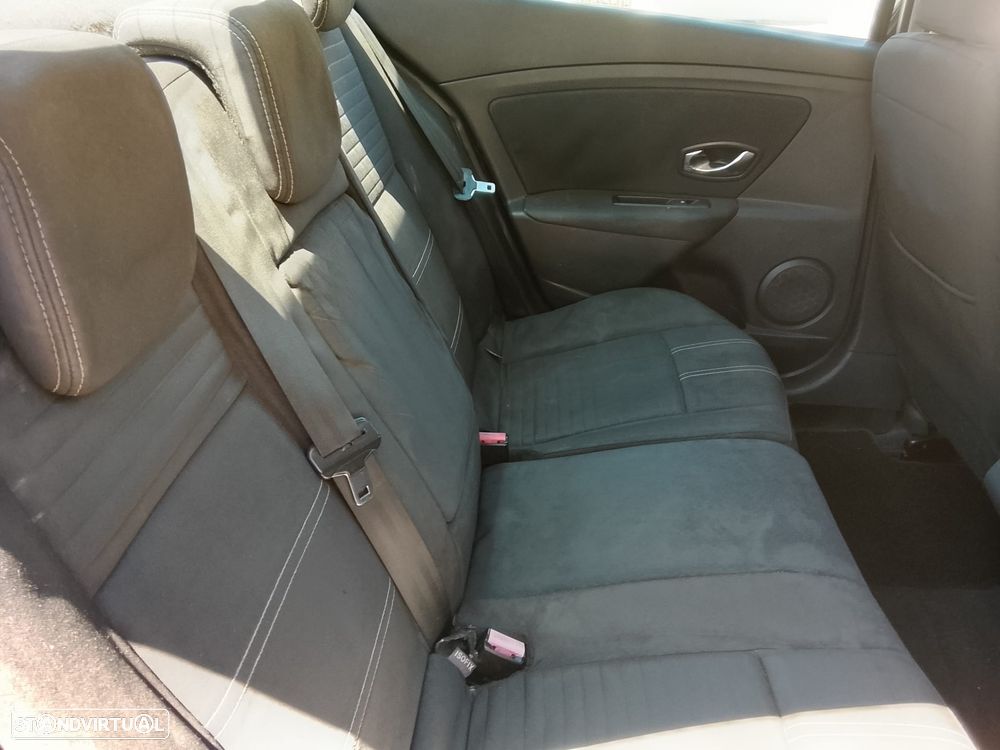 Renault Fluence 1.5 dCi Exclusive - 14