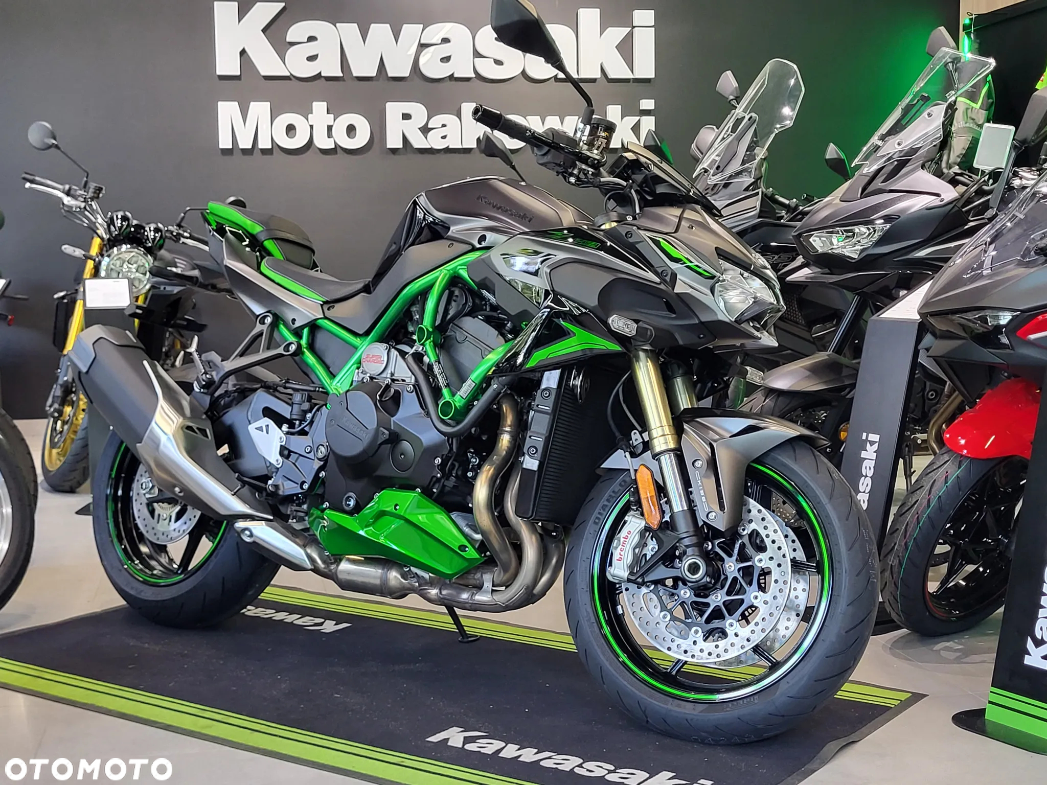 Kawasaki H2 - 2