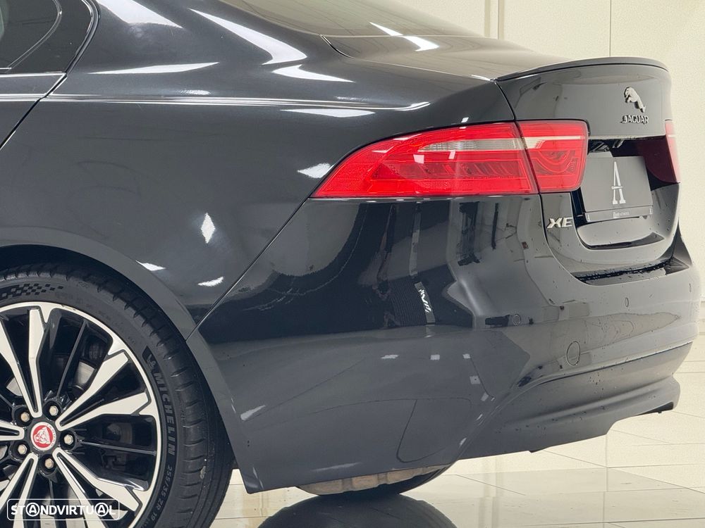 Jaguar XE E-Performance R-Sport - 15