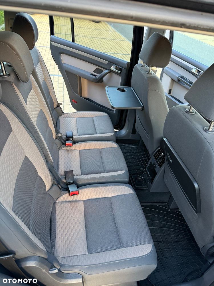Volkswagen Touran 1.6 Cross - 20