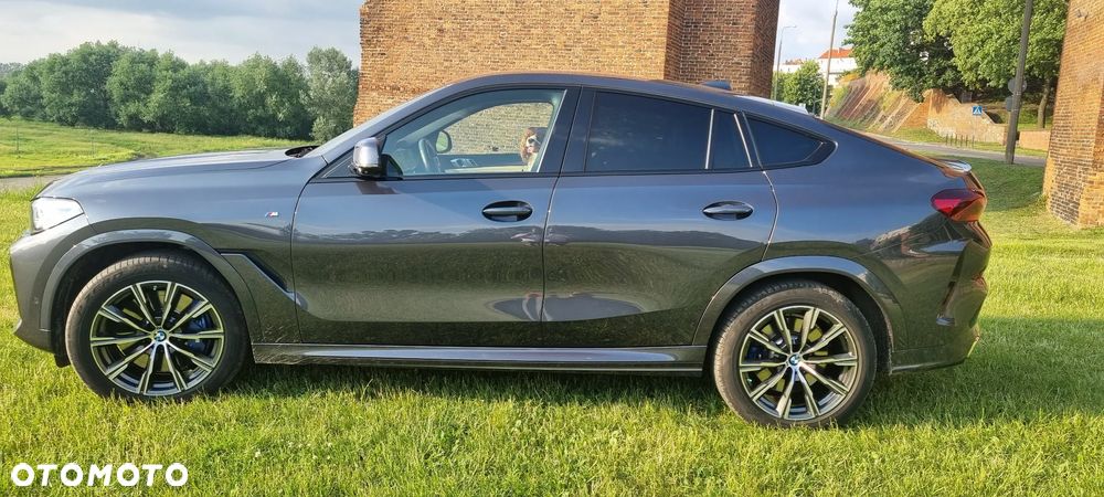 BMW X6 xDrive40d mHEV - 14