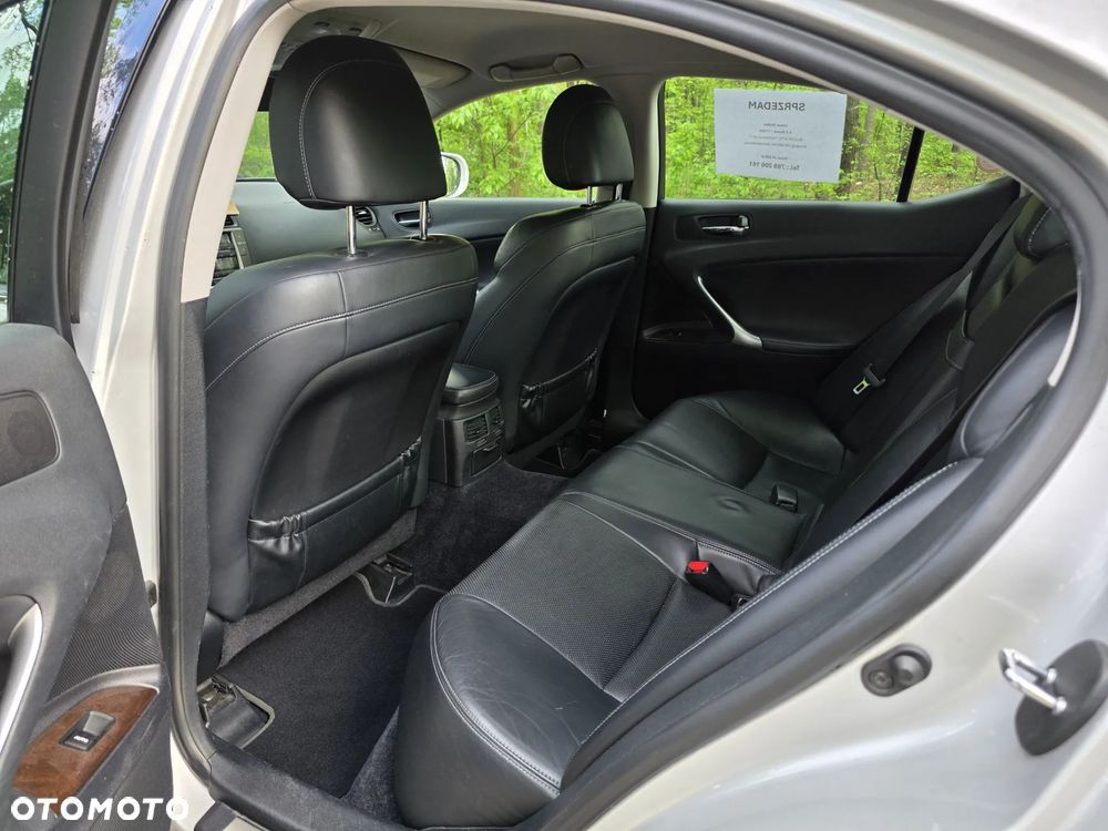Lexus IS 220 D Comfort - 24