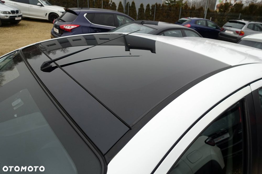 Nissan Micra 1.2 30 Jahre Edition - 25