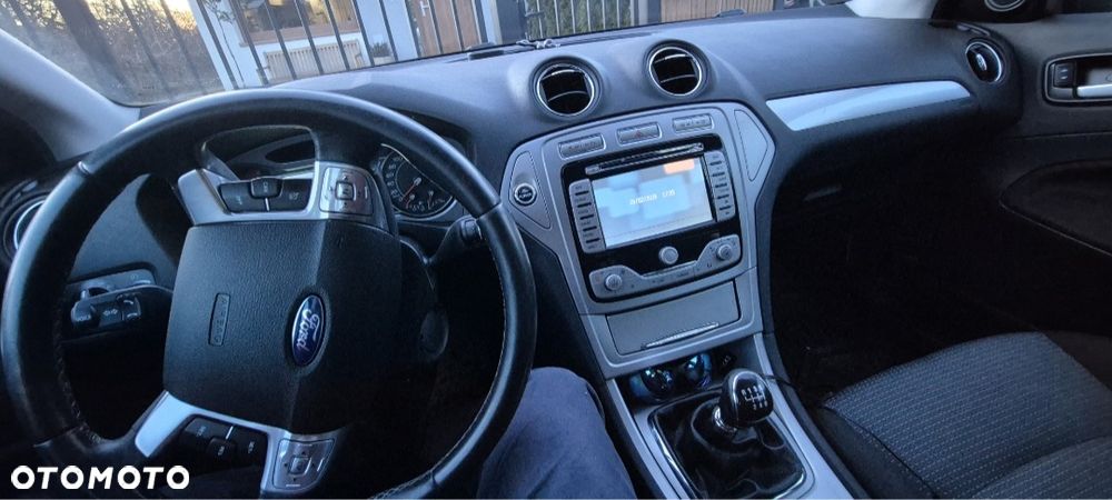 Ford Mondeo 2.0 TDCi Ghia X - 4