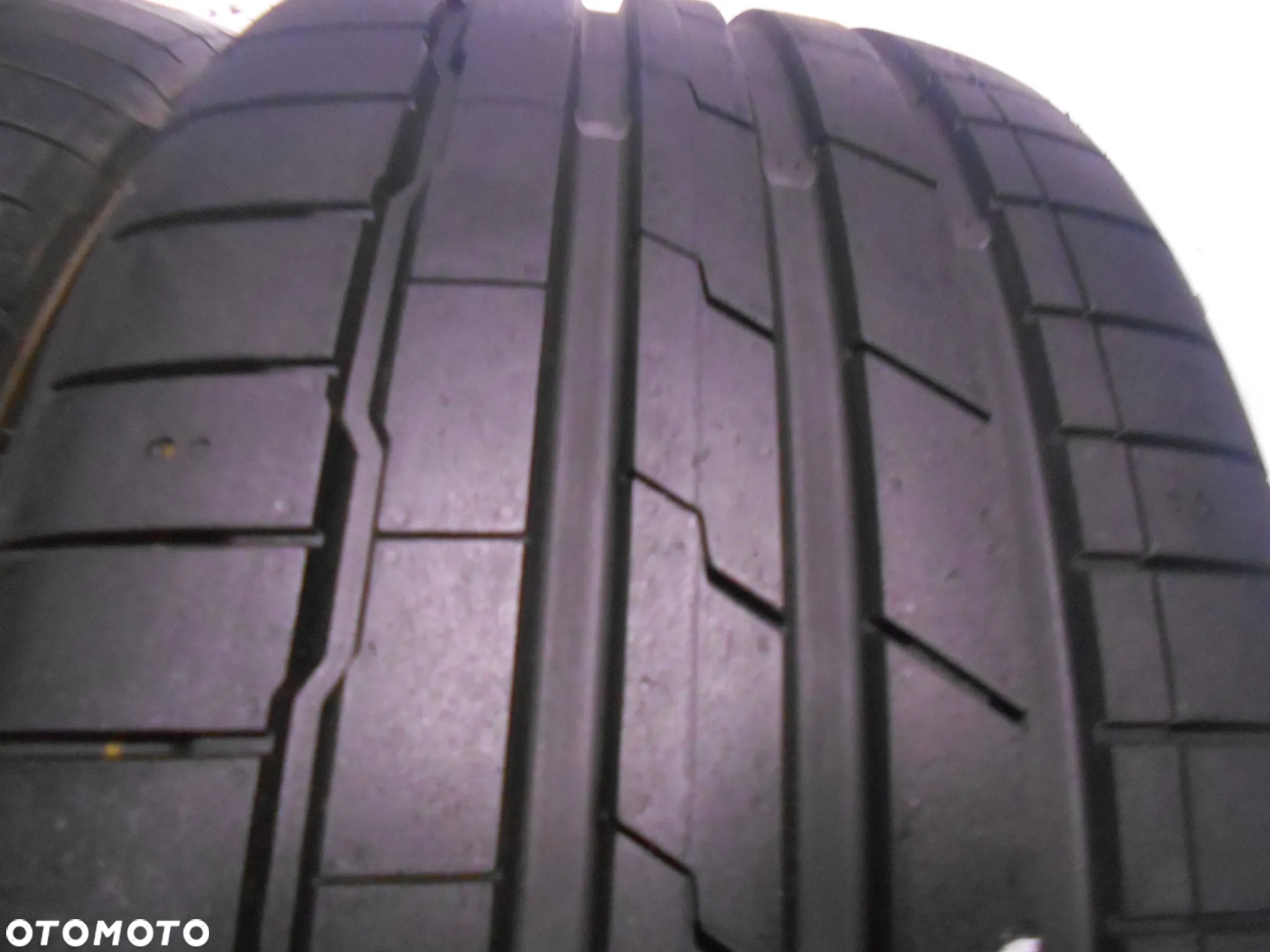OPONY 235/35R19 HANKOOK VENTUS S1 EVO3 DOT 1324 / 3220 8MM - 4