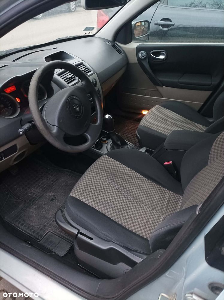 Renault Megane 1.5 dCi Confort Authentique - 8