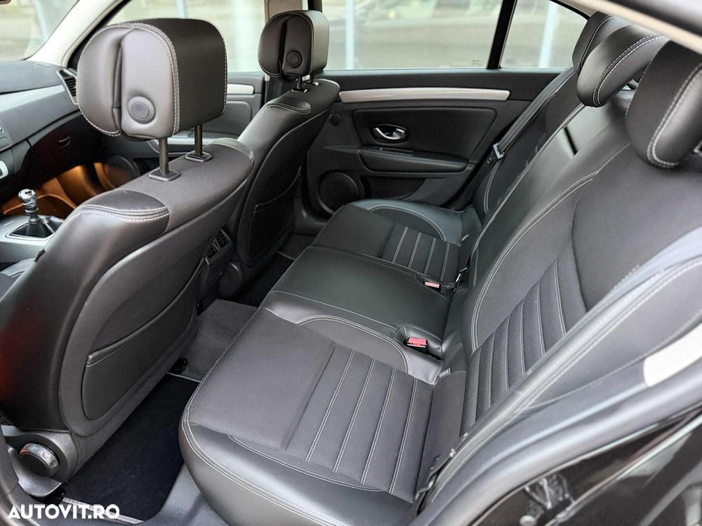 Renault Laguna dCi 110 FAP Limited - 16