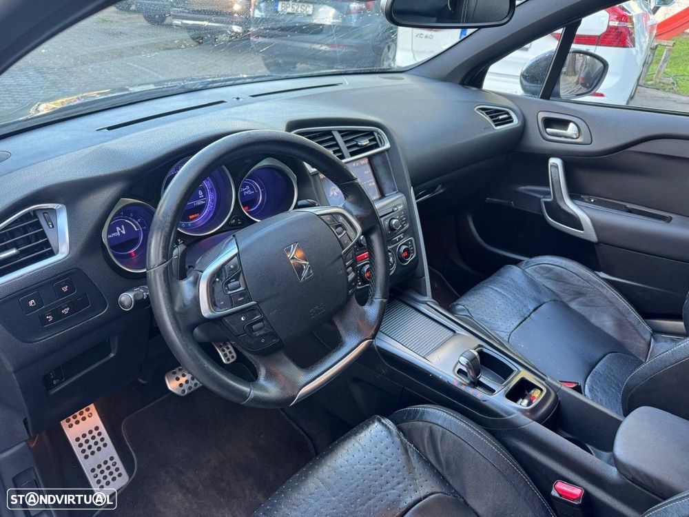 Citroën DS4 1.6 e-HDi So Chic CMP6 - 9