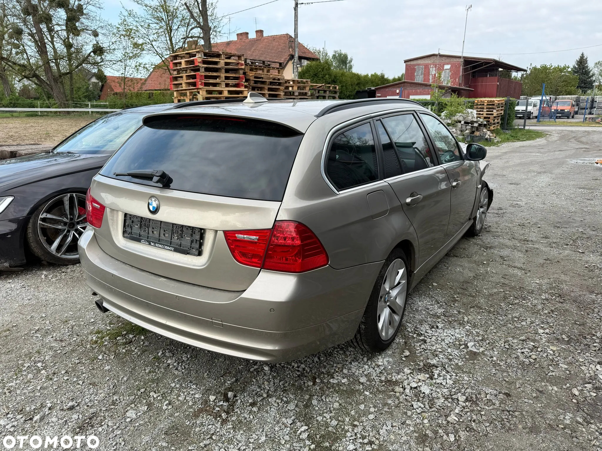 BMW Seria 3 320i Touring - 4