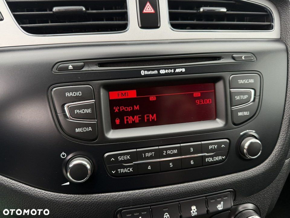 Kia Ceed 1.6 GDI Dream-Team Edition - 23